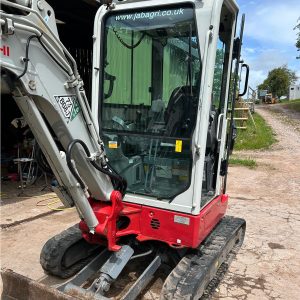 Takeuchi TB325R
